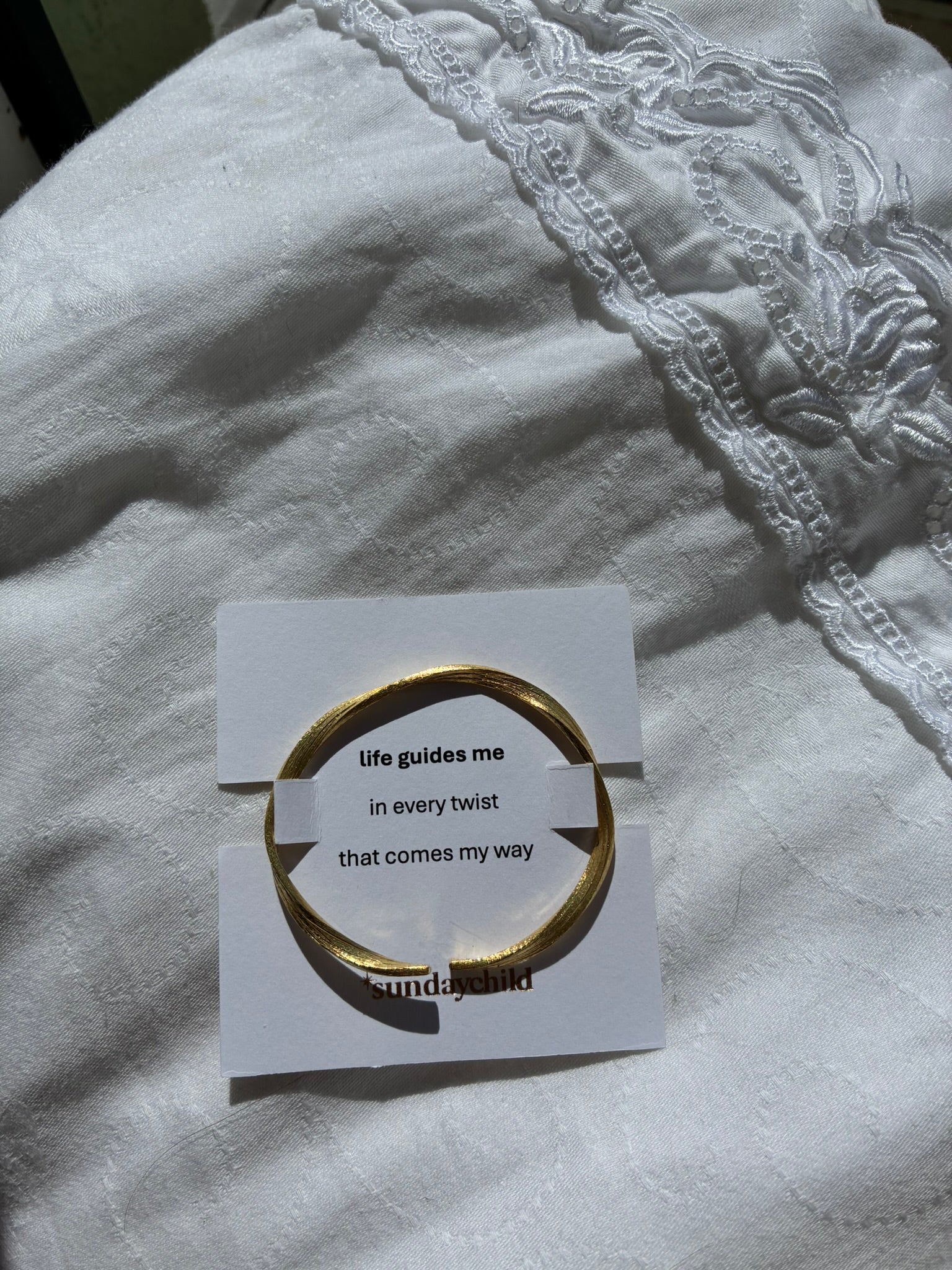 guide bracelet gold