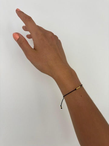 centered bracelet gold
