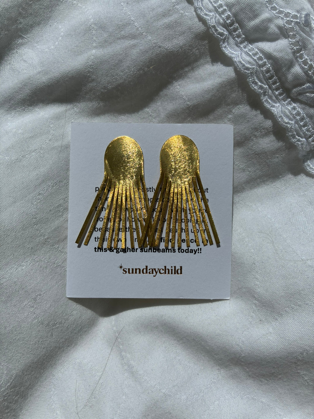 sunbeams earring gold