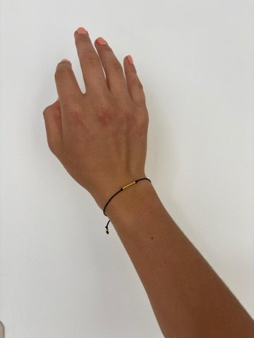 centered bracelet gold