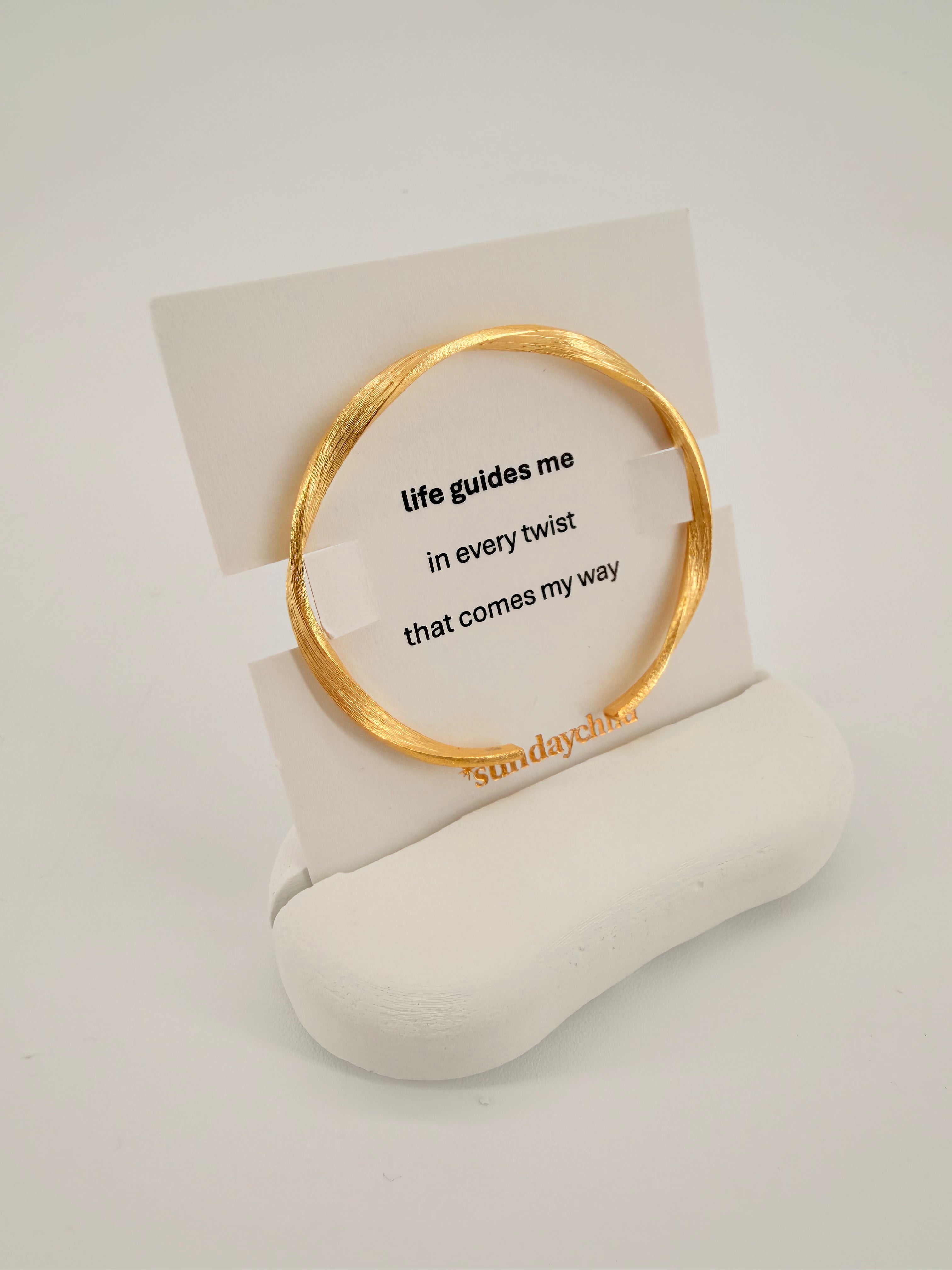 guide bracelet gold