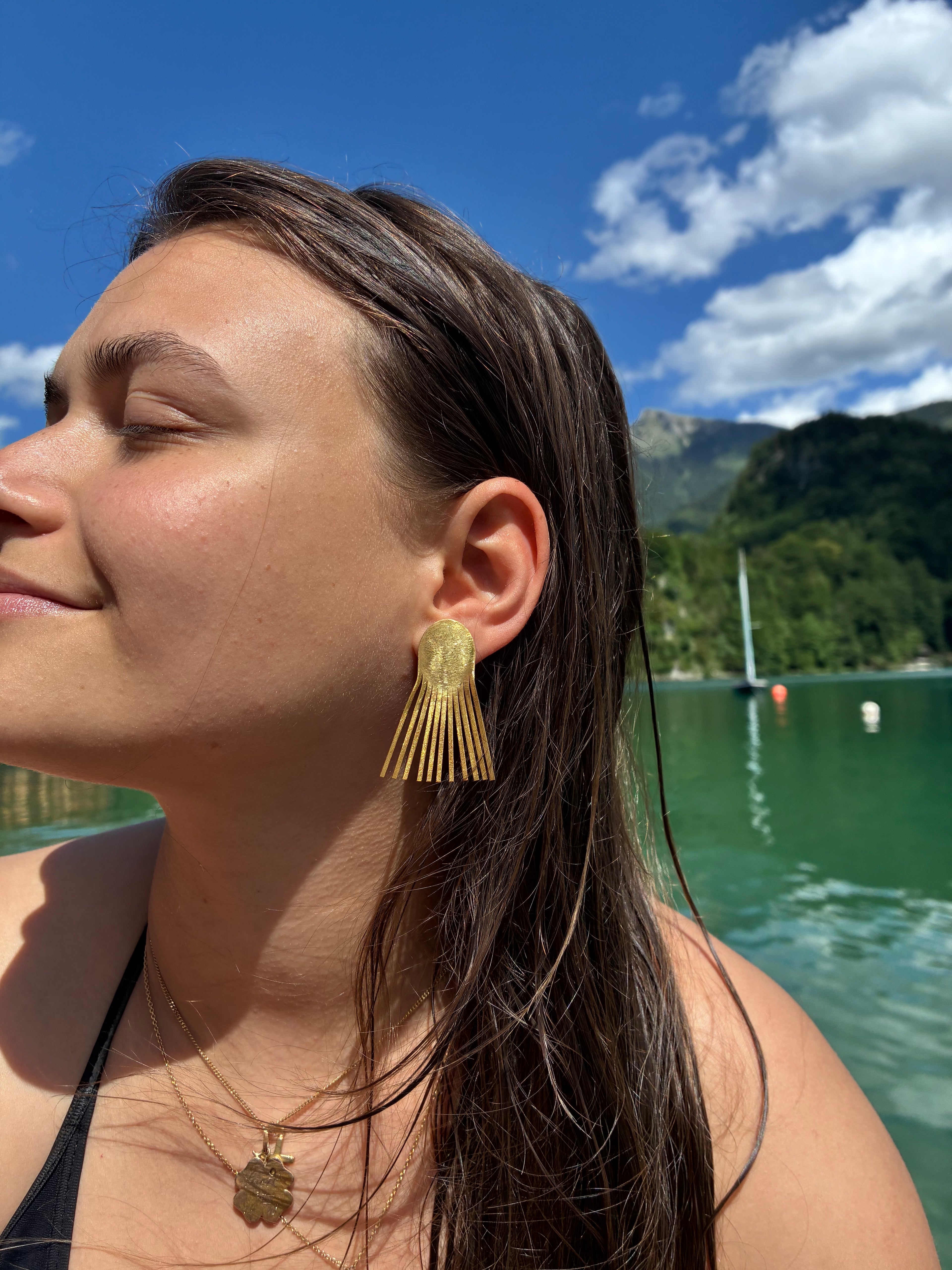 sunbeams earring gold