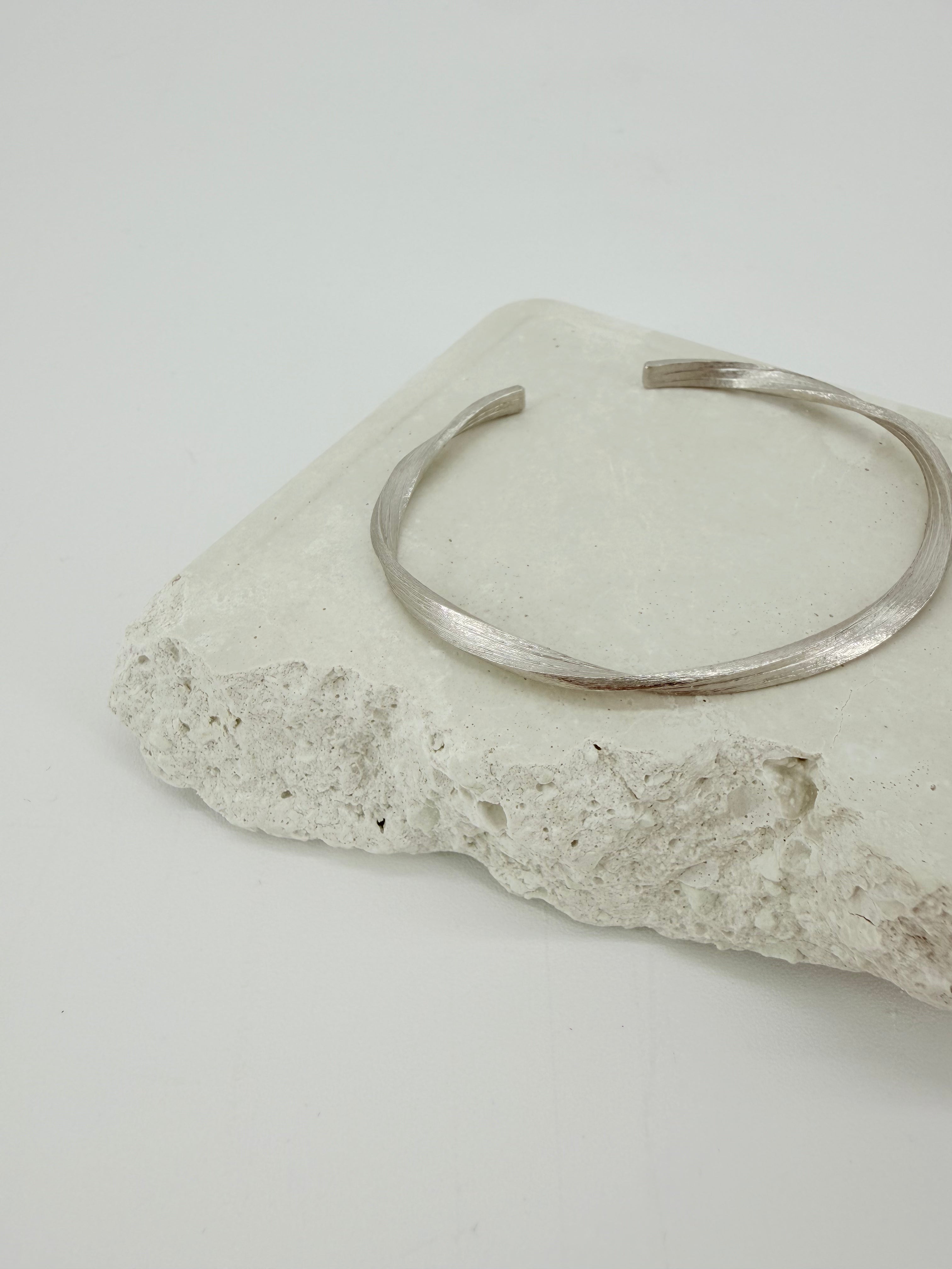 guide bracelet silver